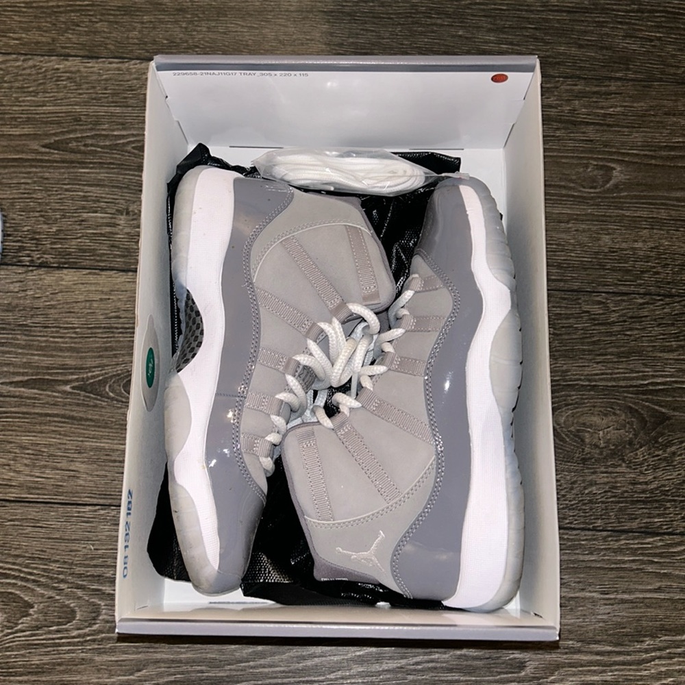 Jordan 11 - Cool Grey Youth